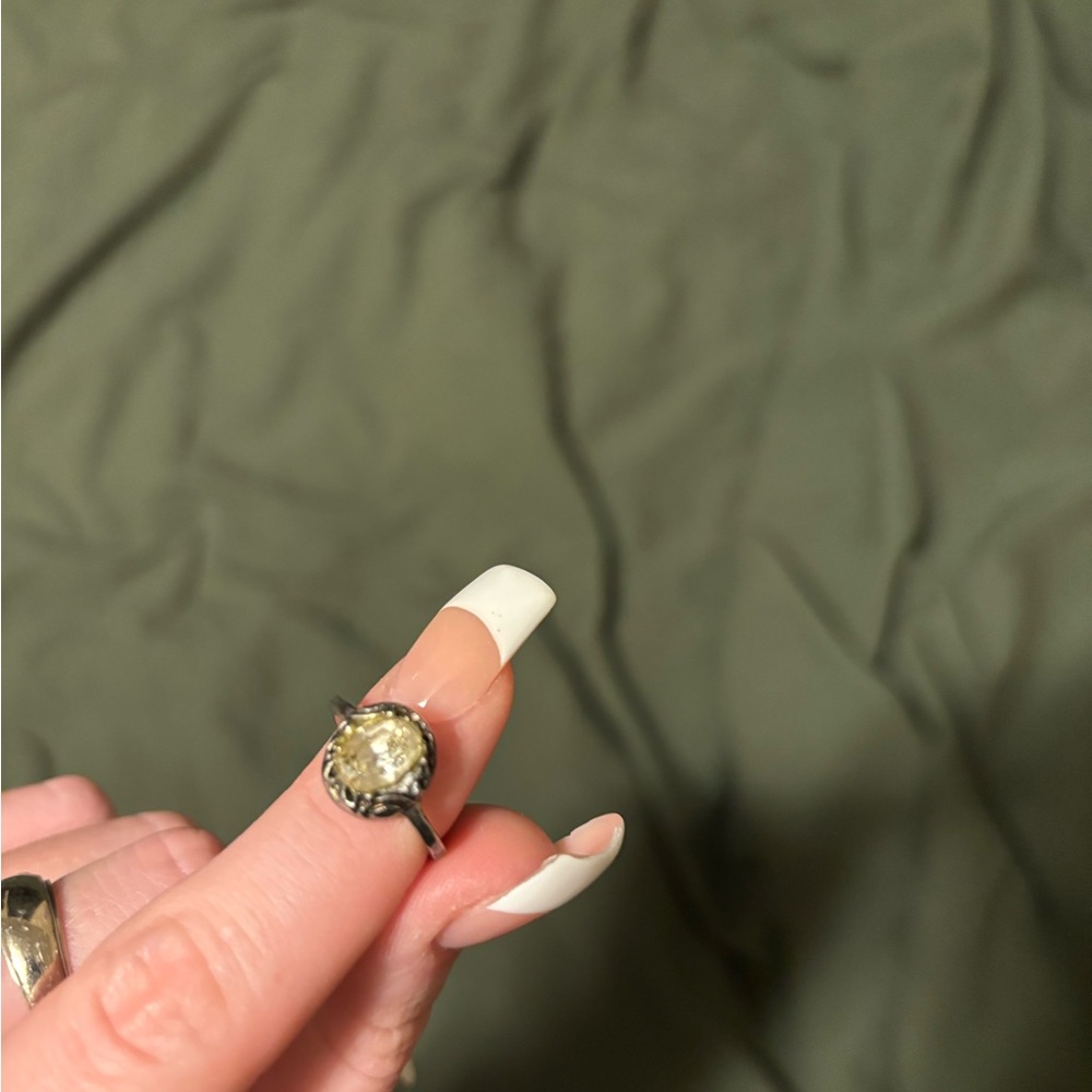 Elegant Silver Ring with Clear Gemstone